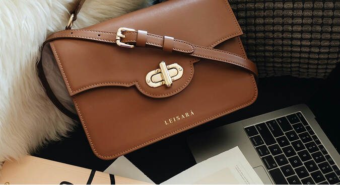 Lightweight Slim Daily Crossbody Bag