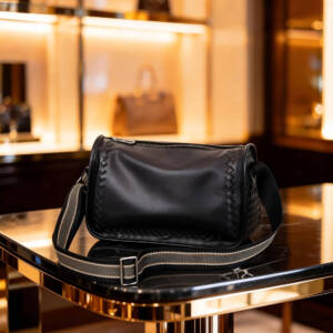 Hand Woven Edge Cylinder Soft Leather Crossbody Color-block Adjustable Wide Strap Unisex Daily Bag - Image 4